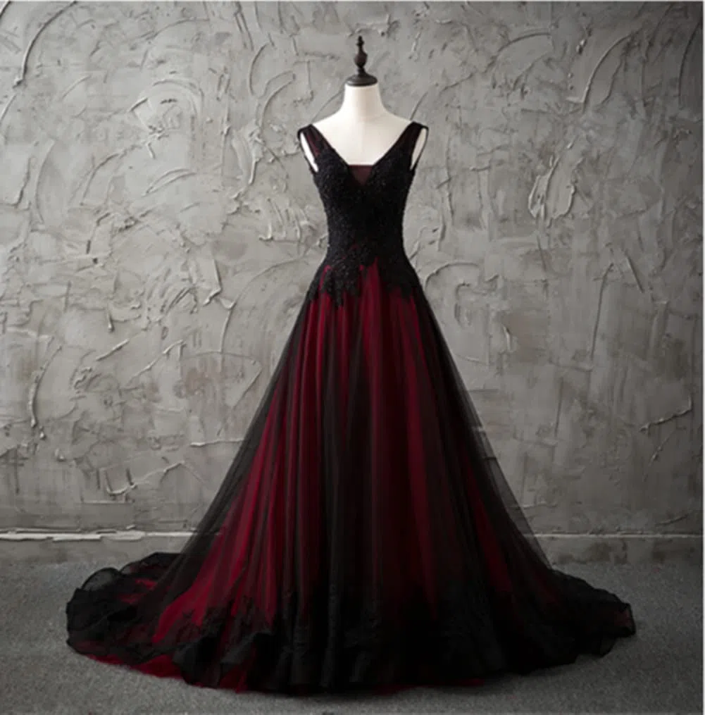 Damen Applikation Gothic Brautkleid V-Ausschnitt A-Linie Brautkleid mit Schleppe