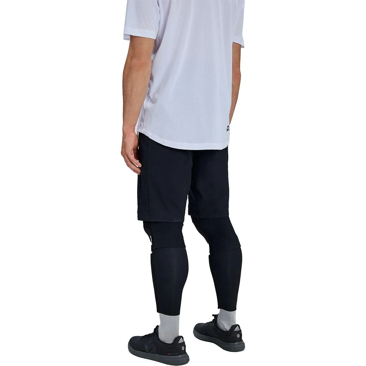 POC Motion Shorts Herren – leichte MTB Trail Shorts aus recyceltem Material mit DWR & Reißverschlusstaschen