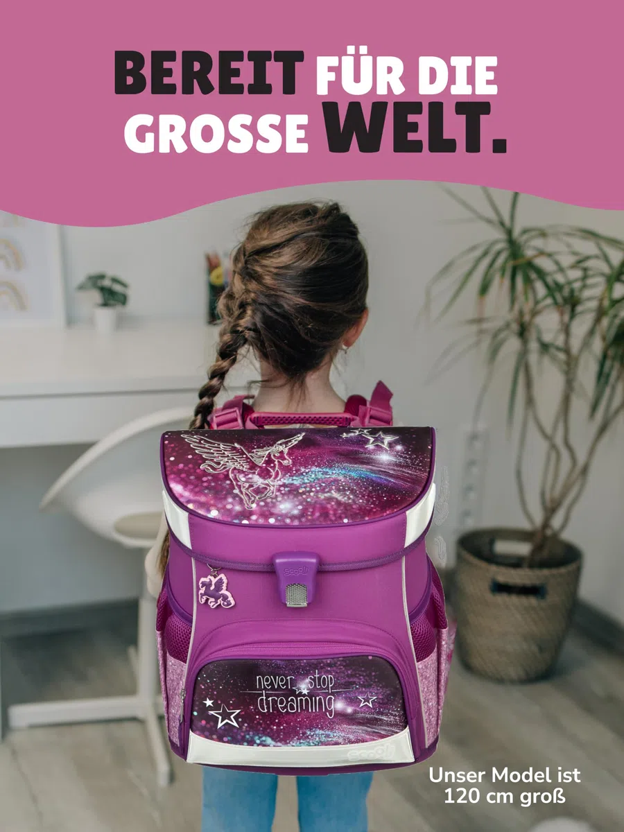 Familando - Scooli Campus Fit Schulranzen Set - 9-teilig mit Sporttasche - Pegasus Violett - Ergonomisch, Stabil & 980g leicht - 18L Volumen - Brustgurt & Reflektoren - Für Grundschule ab 1. Klasse