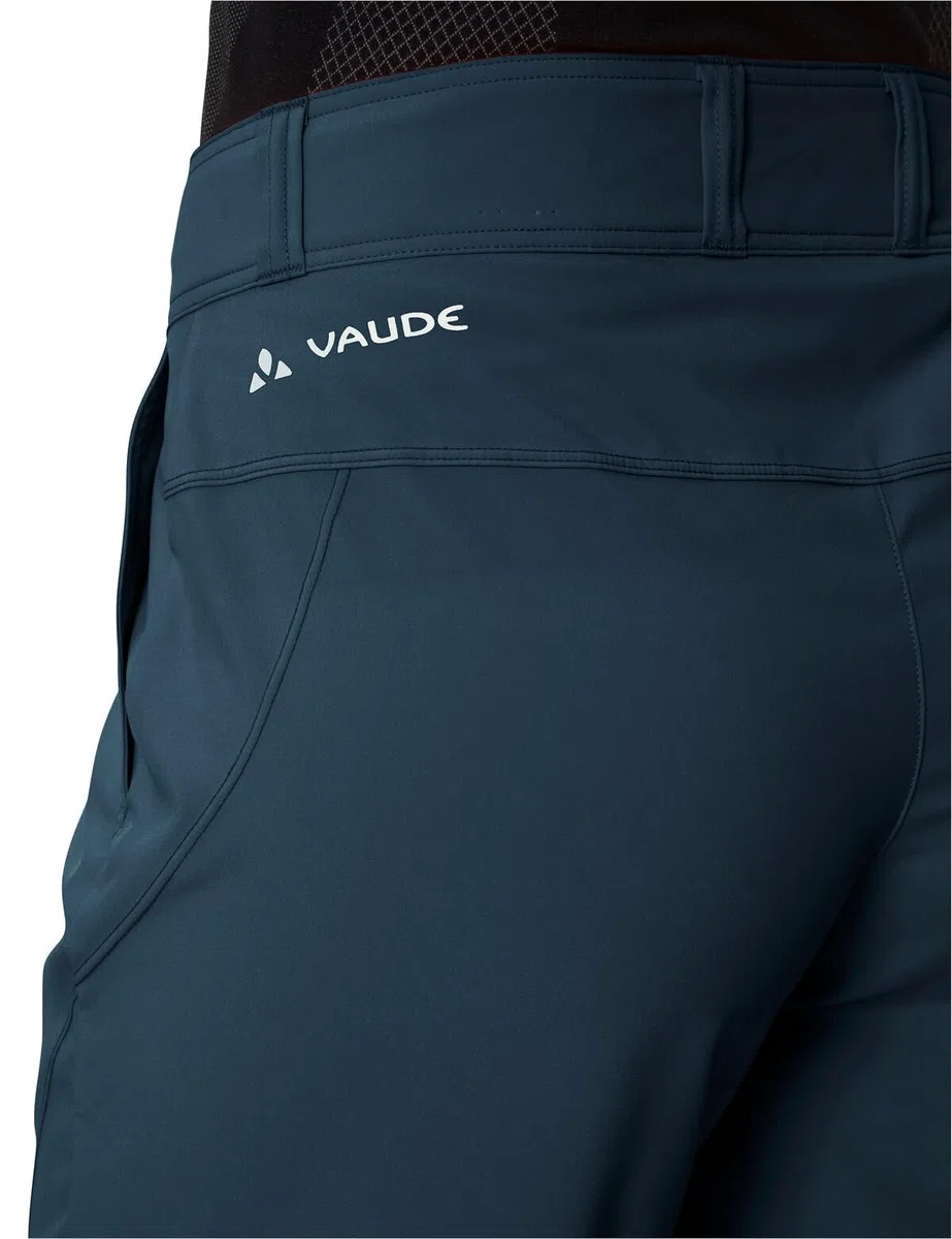 VAUDE Women's Ledro Shorts - Gepolsterte MTB-Shorts mit Innenhose - atmungsaktive & elastische Fahrradhose
